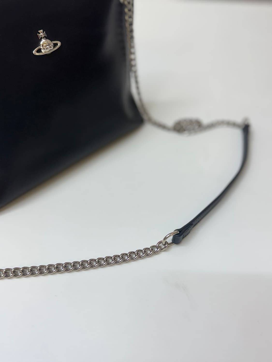 Vivienne Westwood 비비안 웨스트우드 코린나 스몰 토트백 상품이미지3