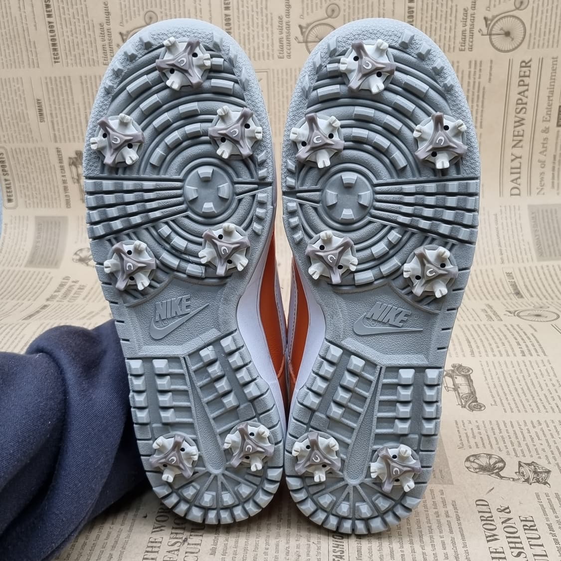 나이키 덩크 로우 오렌지 골프화 255 상품이미지3