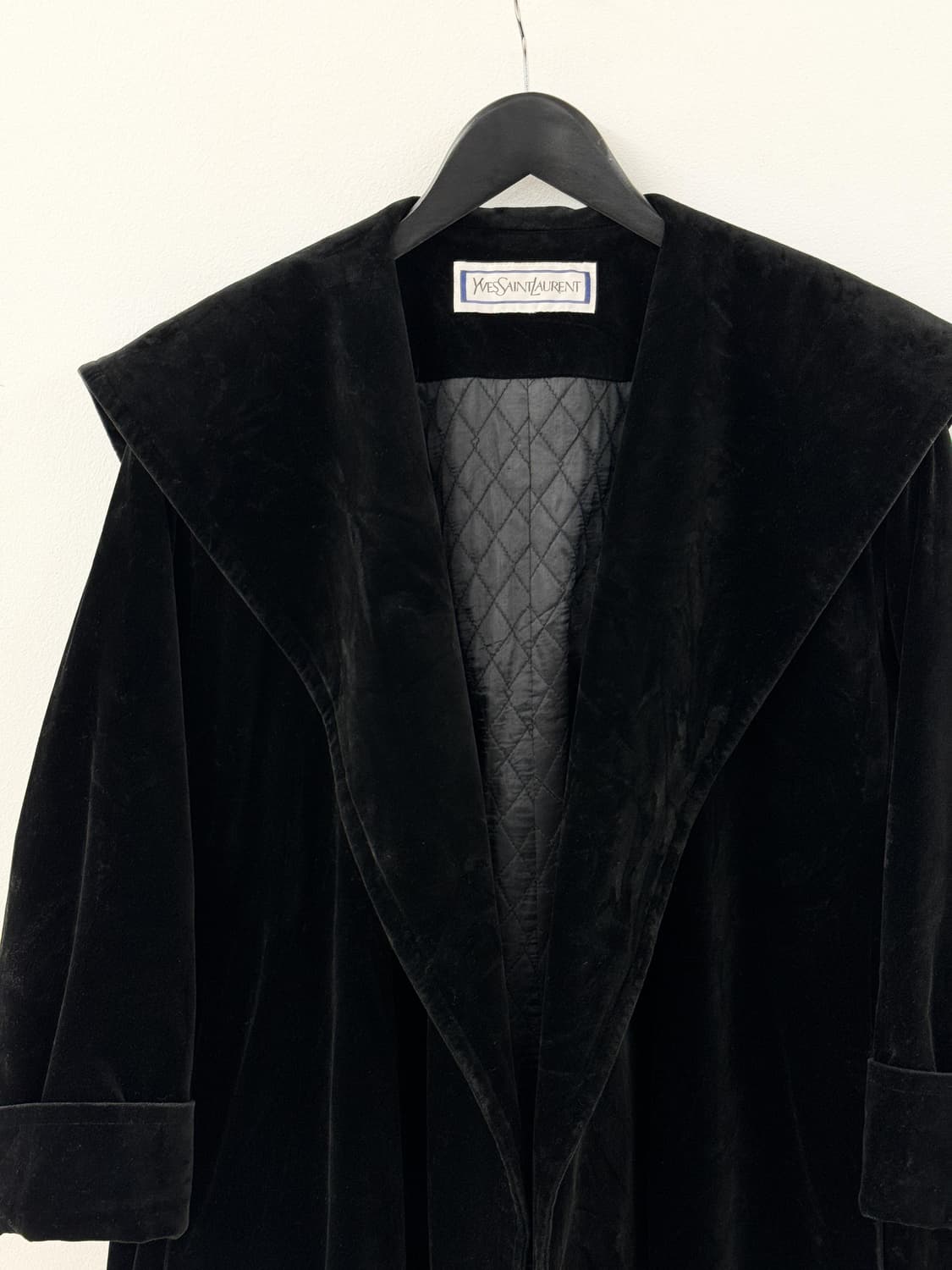  Yves SaintLaurent velvet coat 상품이미지3