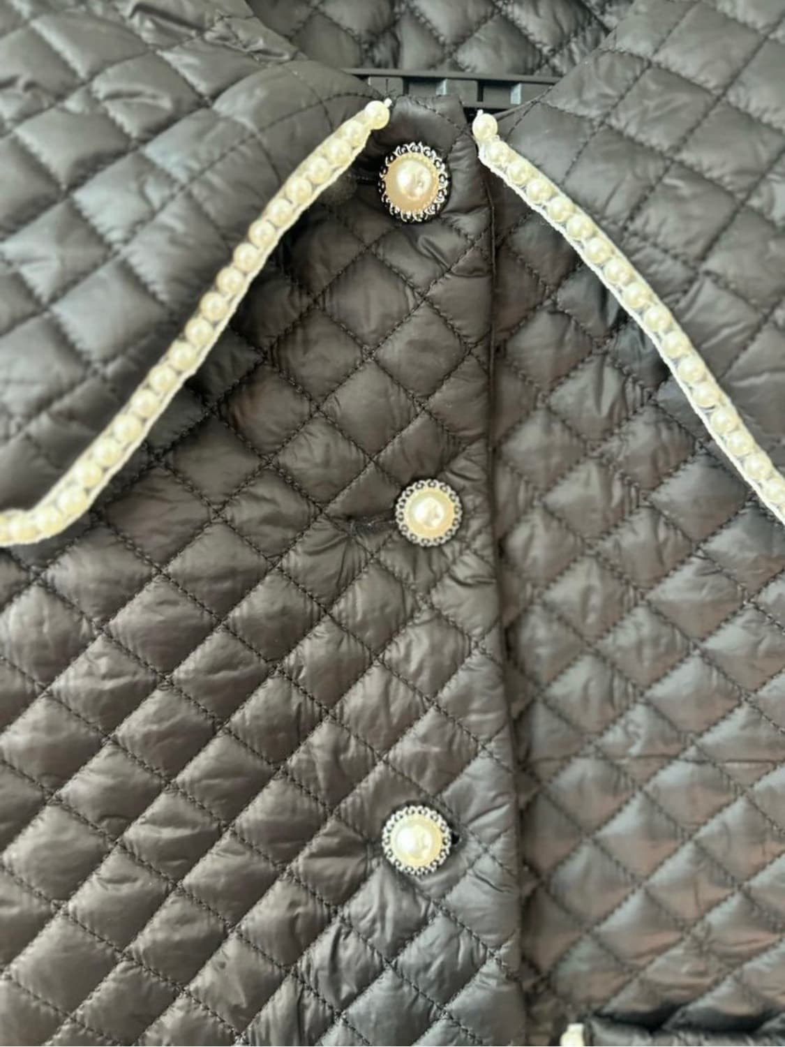 블랙 퀼팅 누빔자켓 진주 장식 카라 상품이미지5