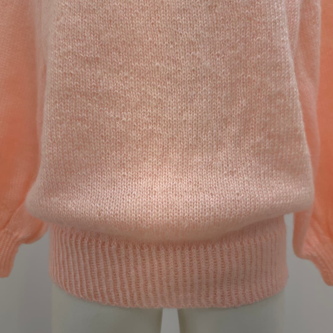 모헤어 피치핑크 비즈 펀칭 니트 상품이미지4