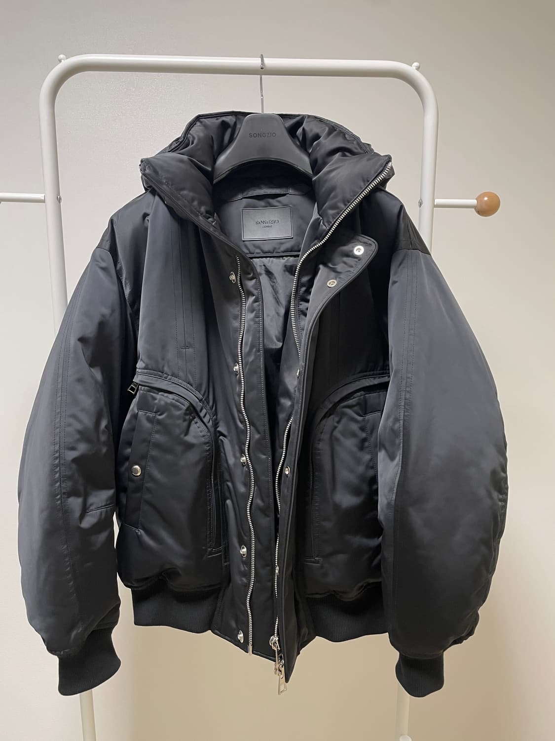 송지오 옴므 블랙 패딩 점퍼 상품이미지1