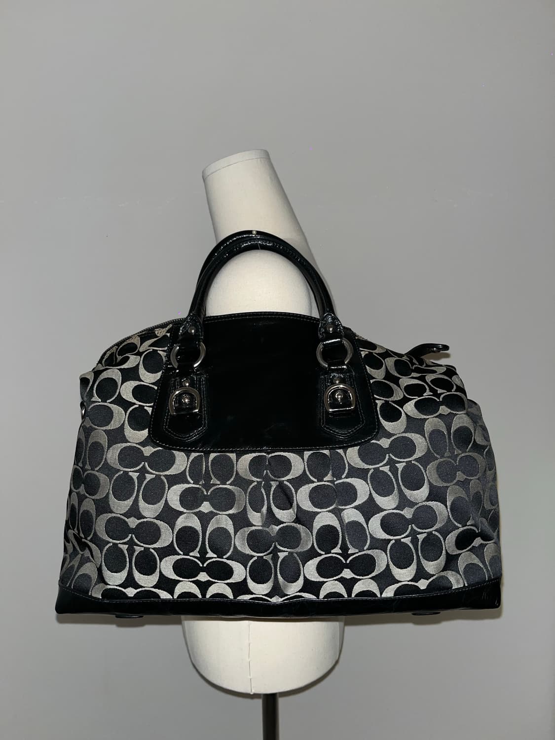 Coach Cookie and Cream Shoulder Bag 상품이미지6