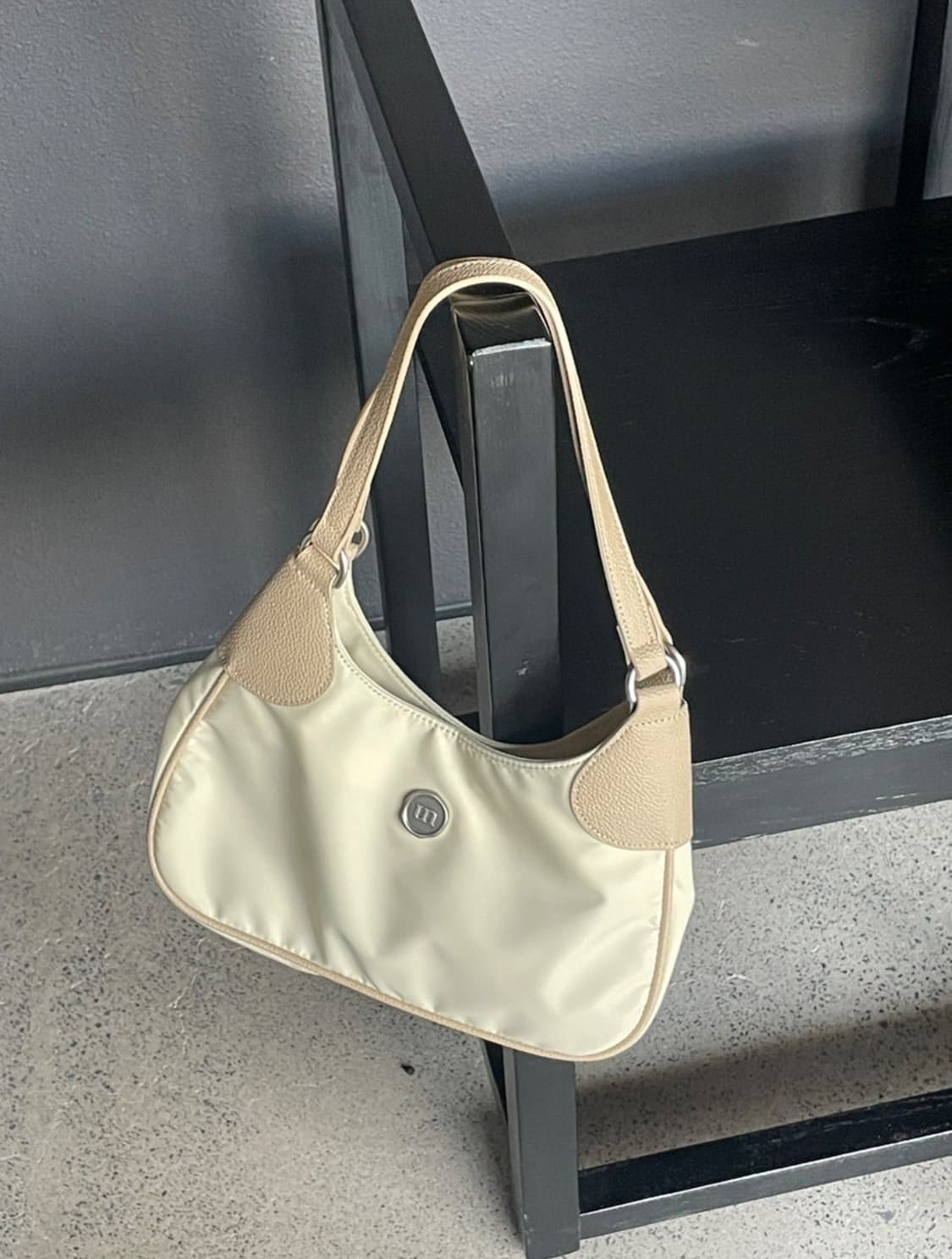 언타이디 flare mini bag beige 상품이미지2