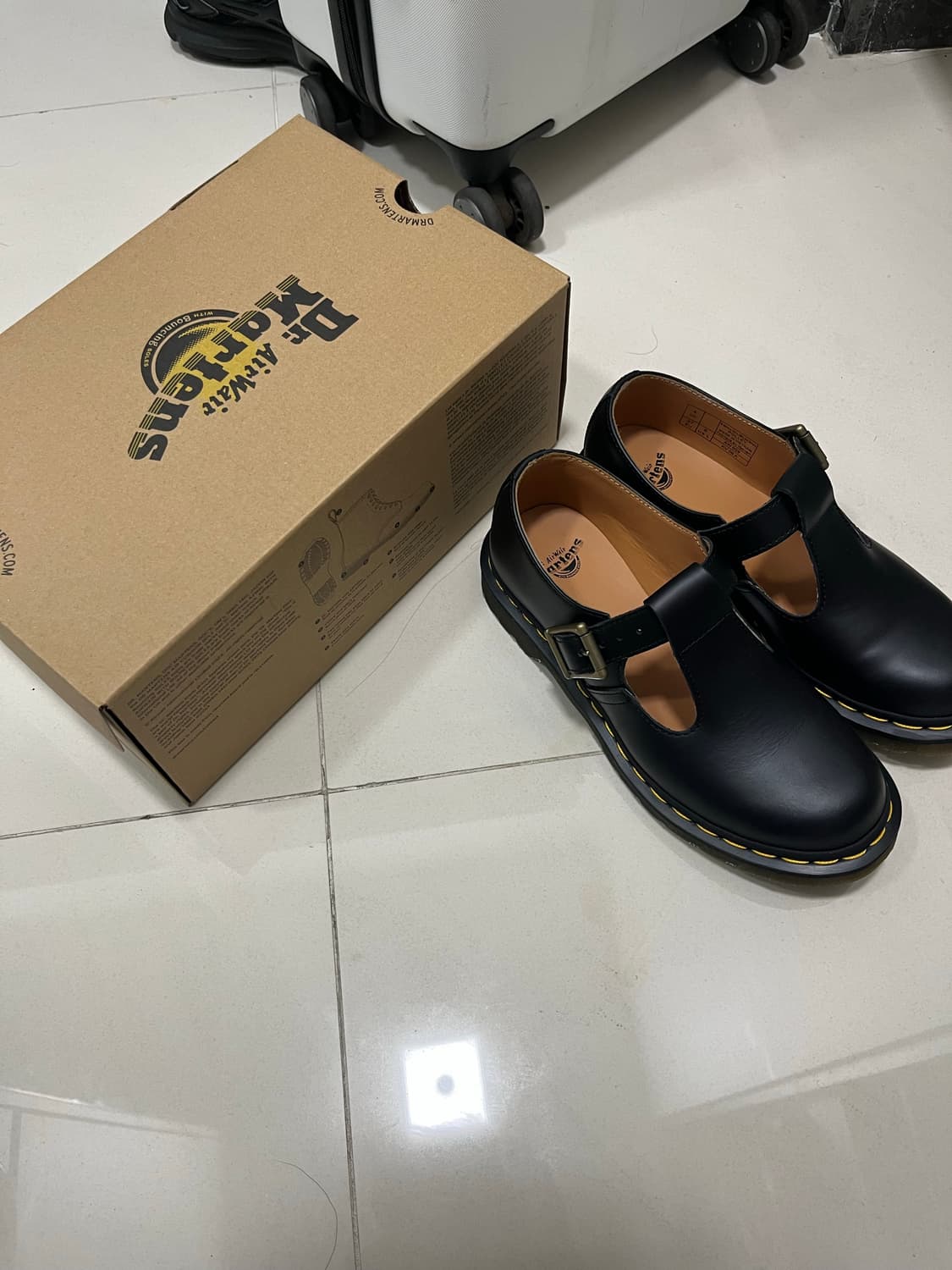 닥터마틴 폴리 스무스 블랙 230 상품이미지2