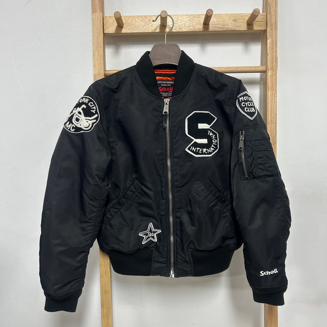 쇼트 패치워크 MA-1 항공점퍼 블랙 상품이미지2