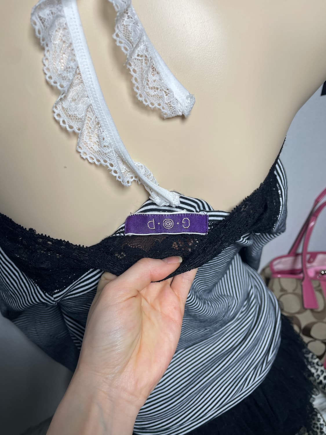 갸루 오프숄더 블랙 레이스 스트라이프 탑 상품이미지4