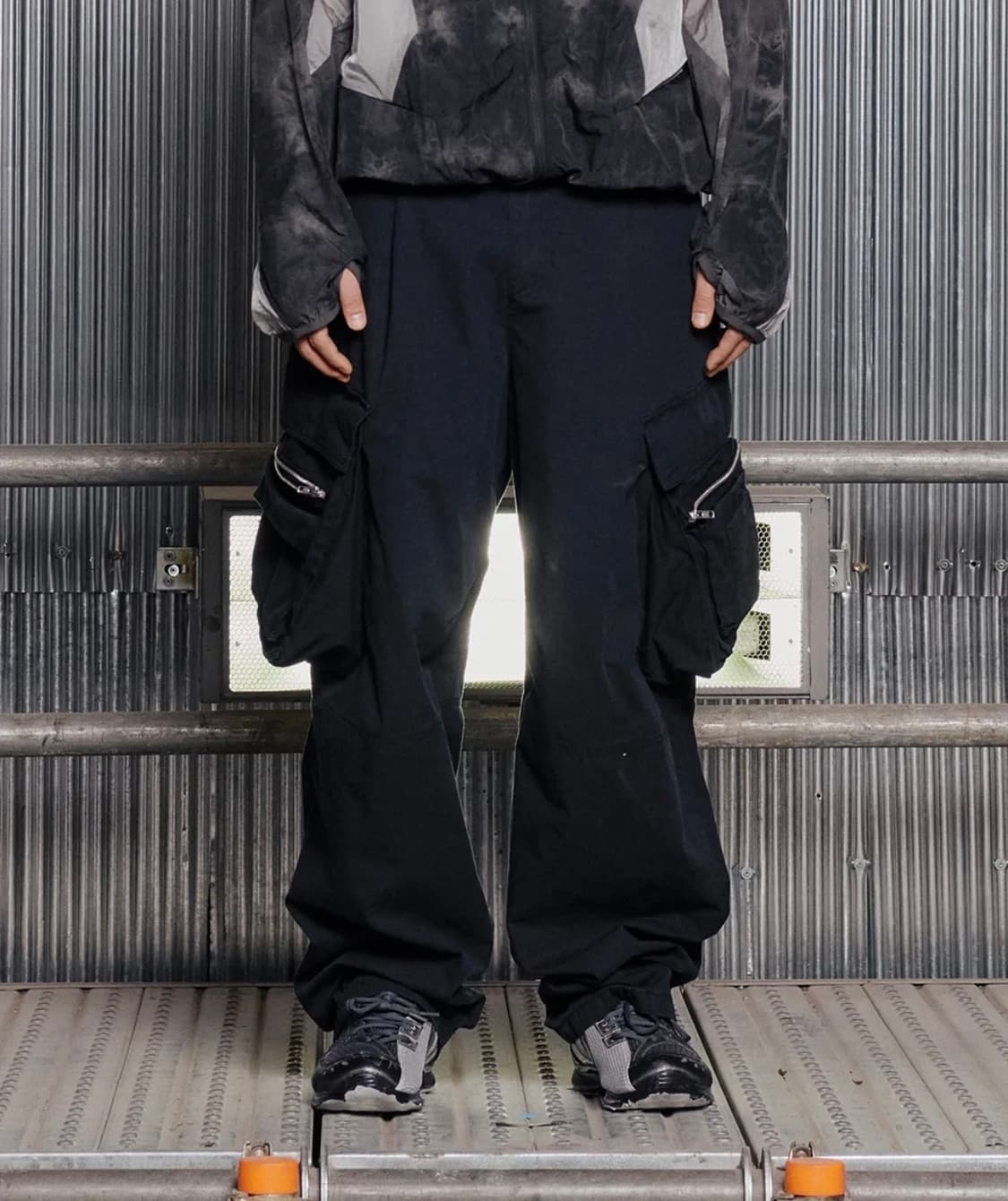 그레일 오발 라지 핏 카고 팬츠 블랙 2사이즈 상품이미지1