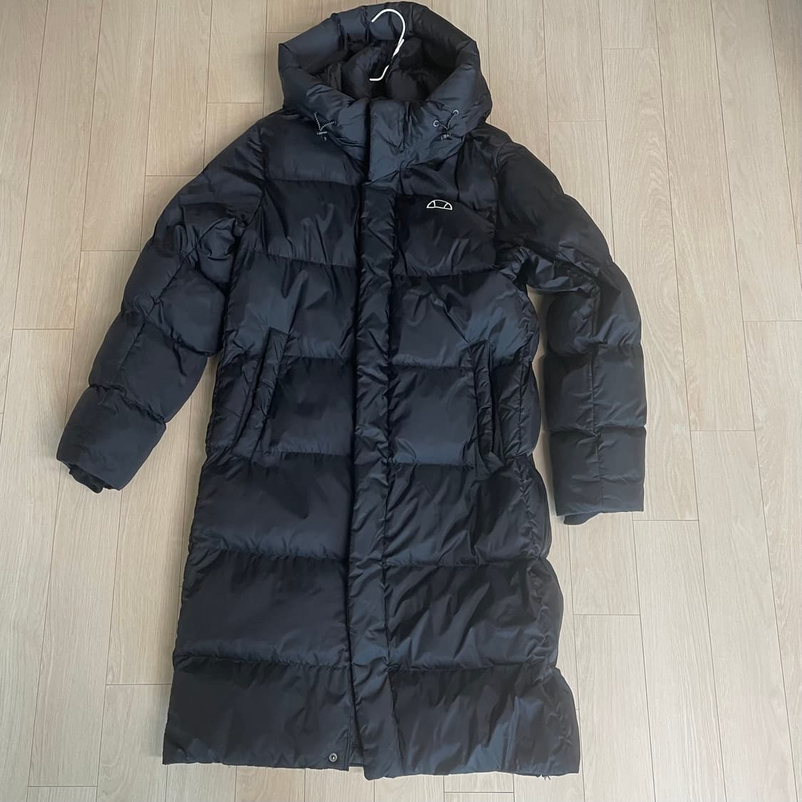 Ellesse EJ4UHJP215 블랙 롱패딩 상품이미지1