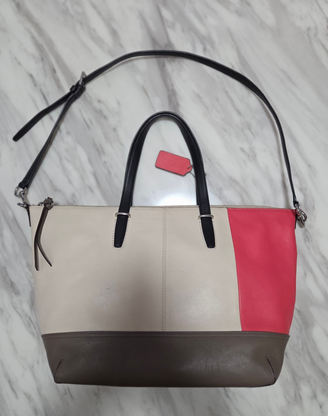 코치 블리커 쿠퍼 사첼백 상품이미지2