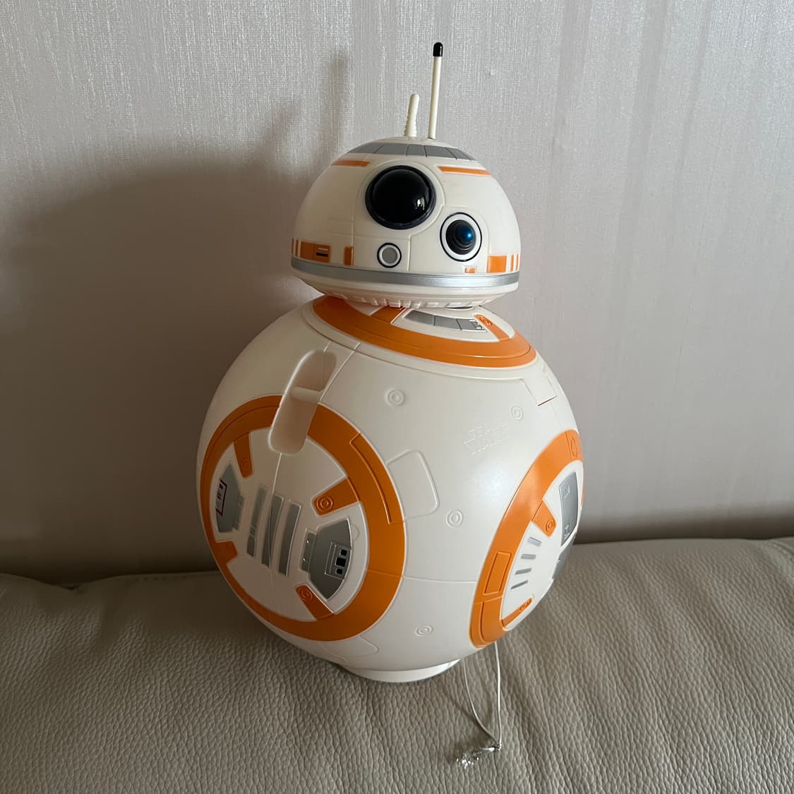 도쿄디즈니랜드 스타워즈 BB-8 팝콘통 상품이미지1