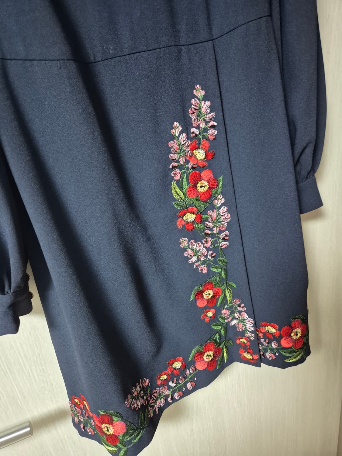 테드베이커 네이비 플라워 자수 원피스 1 상품이미지6