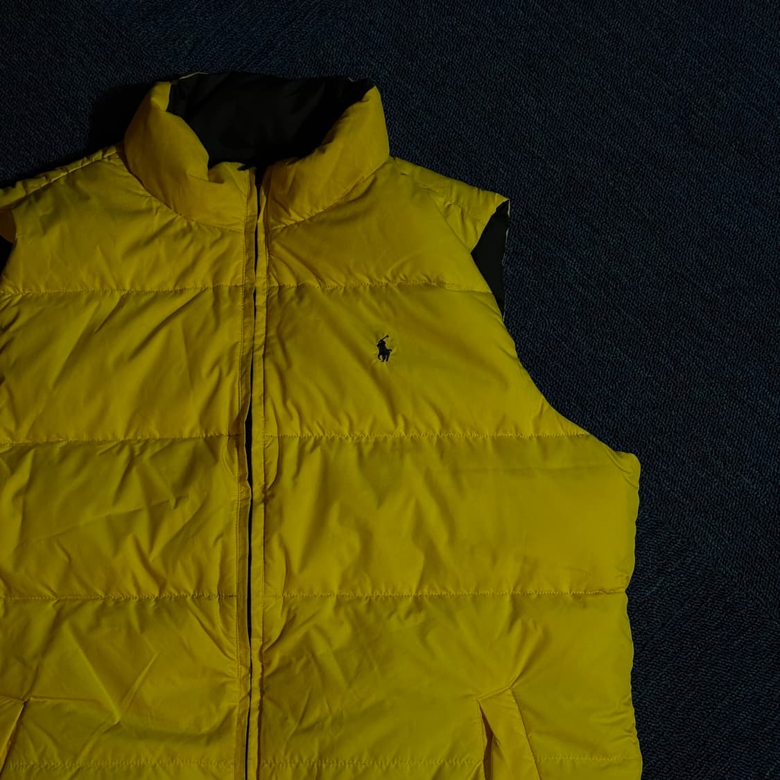 폴로 랄프로렌 블랙/옐로우 리버시블 패딩 조끼 상품이미지5