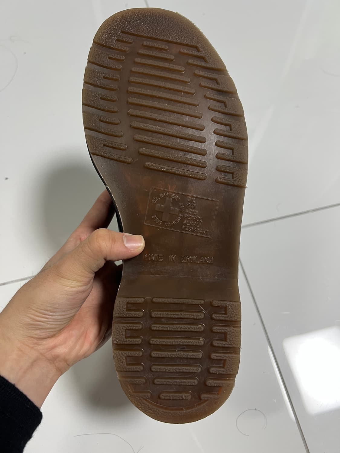 택포20) 닥터마틴 1461 MIE 3홀 블랙 UK7 260 퀼른 레더 상품이미지6