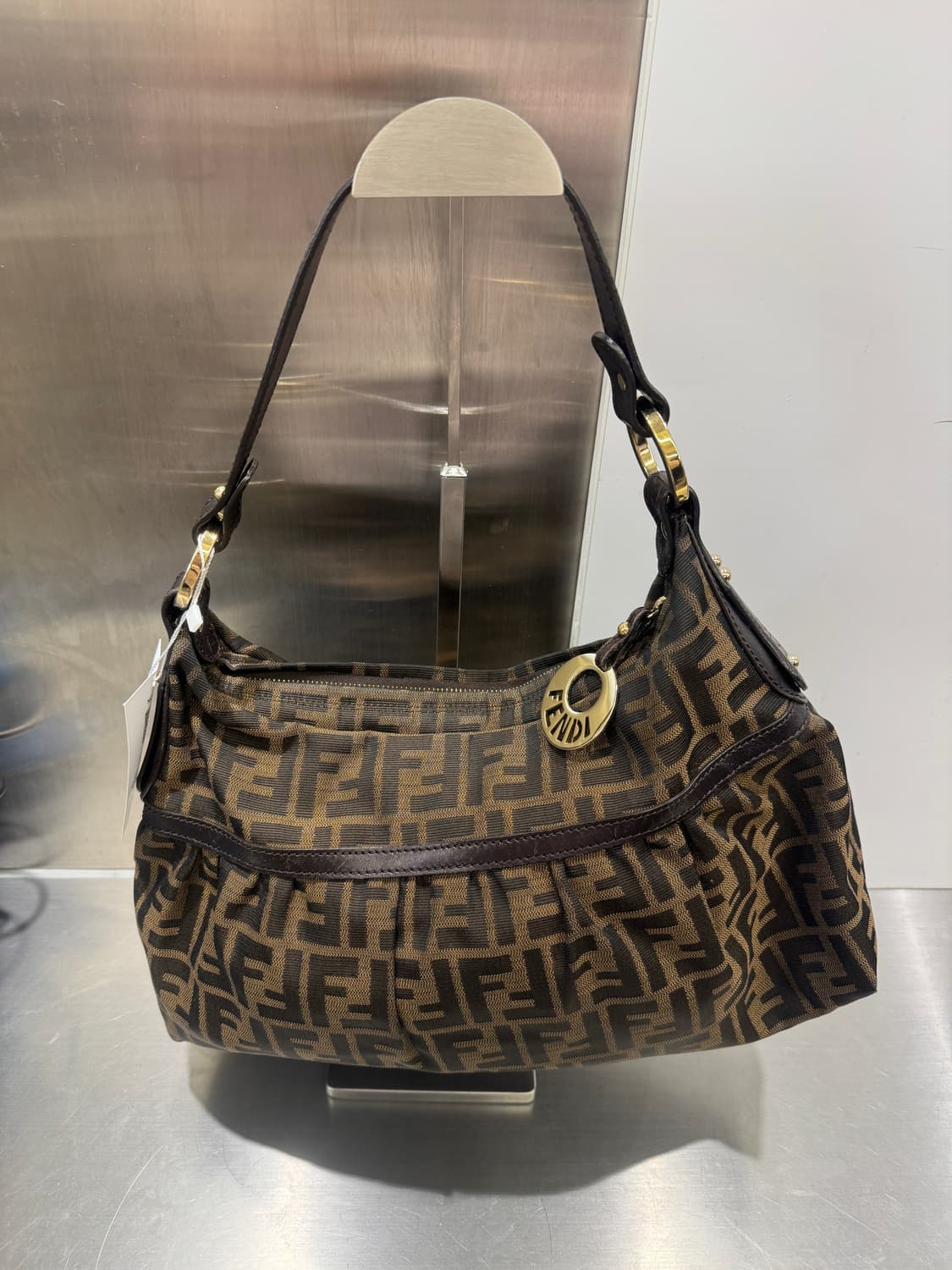 FENDI 펜디 브라운 빅주카 빈티지 숄더백 호보백 상품이미지1