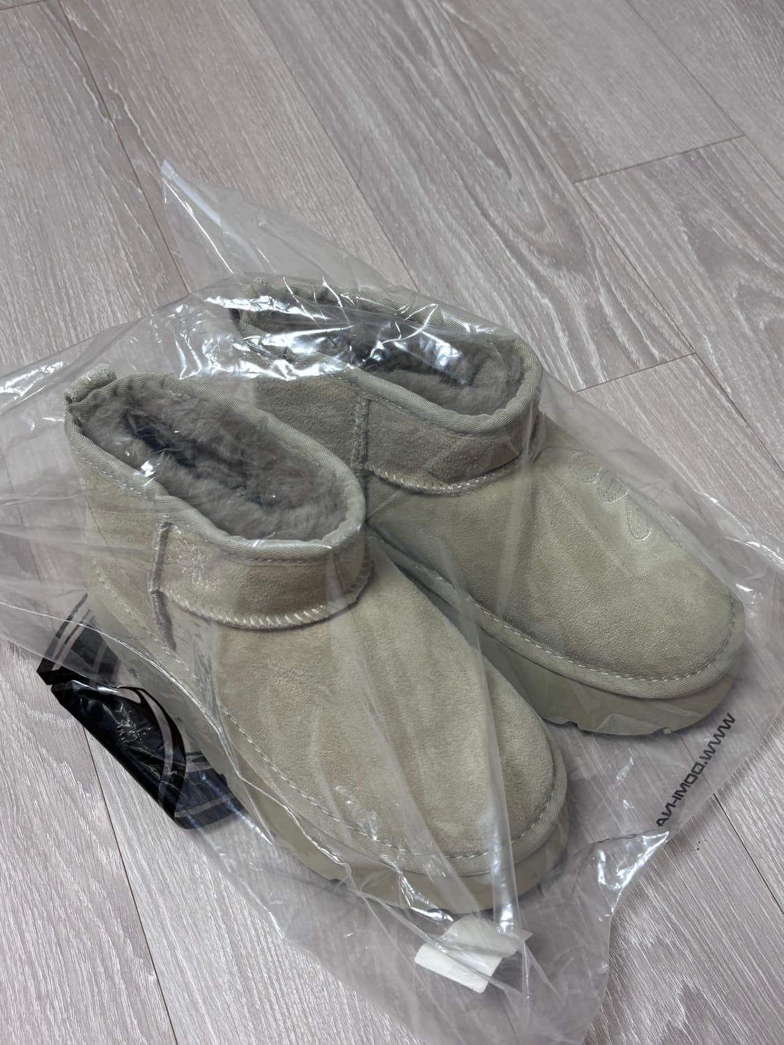 마르디 메크르디 어그 올리브 230 MINI UGG BOOTS 상품이미지3