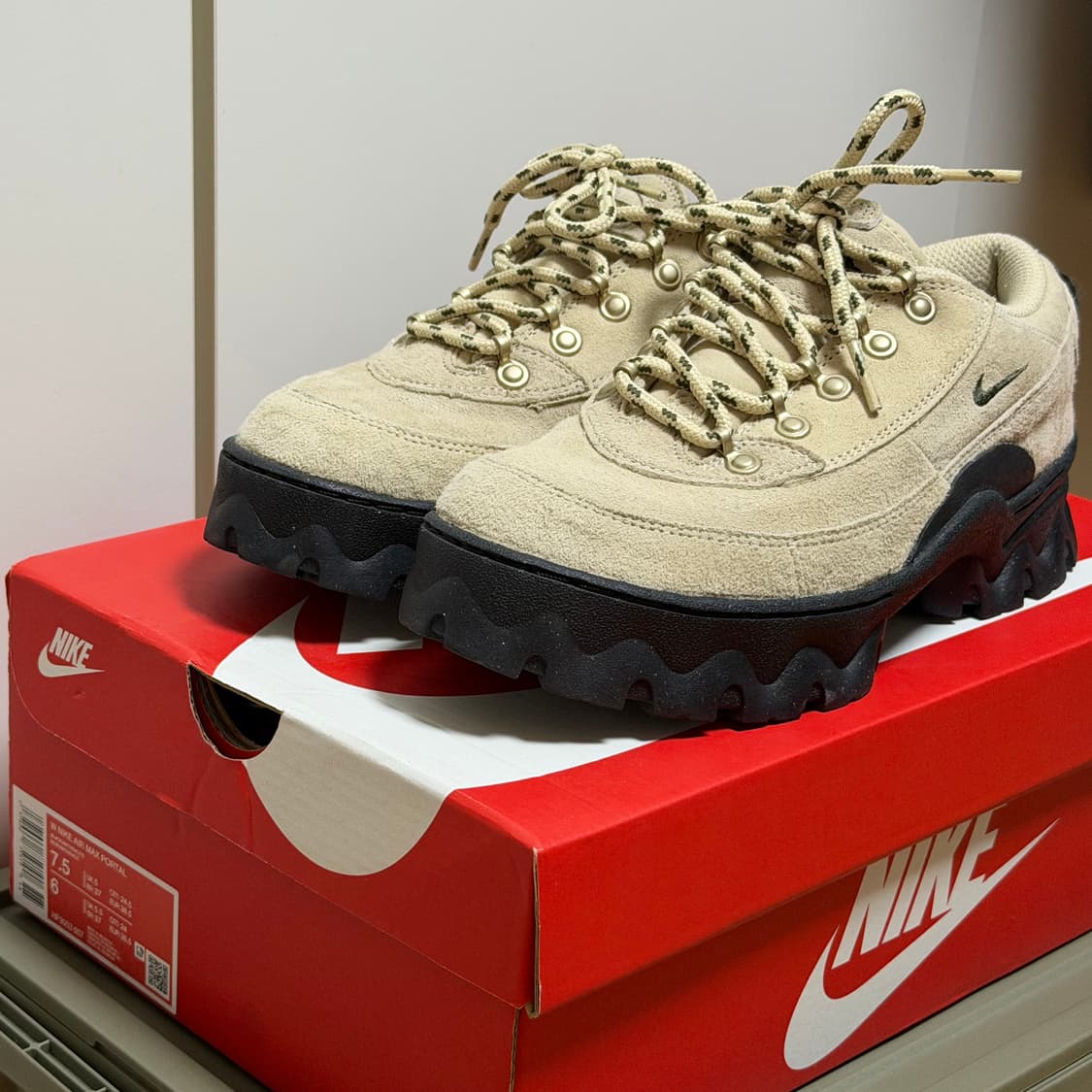 정품 나이키 라하르 로우 라탄 베이지 스웨이드 240 상품이미지3