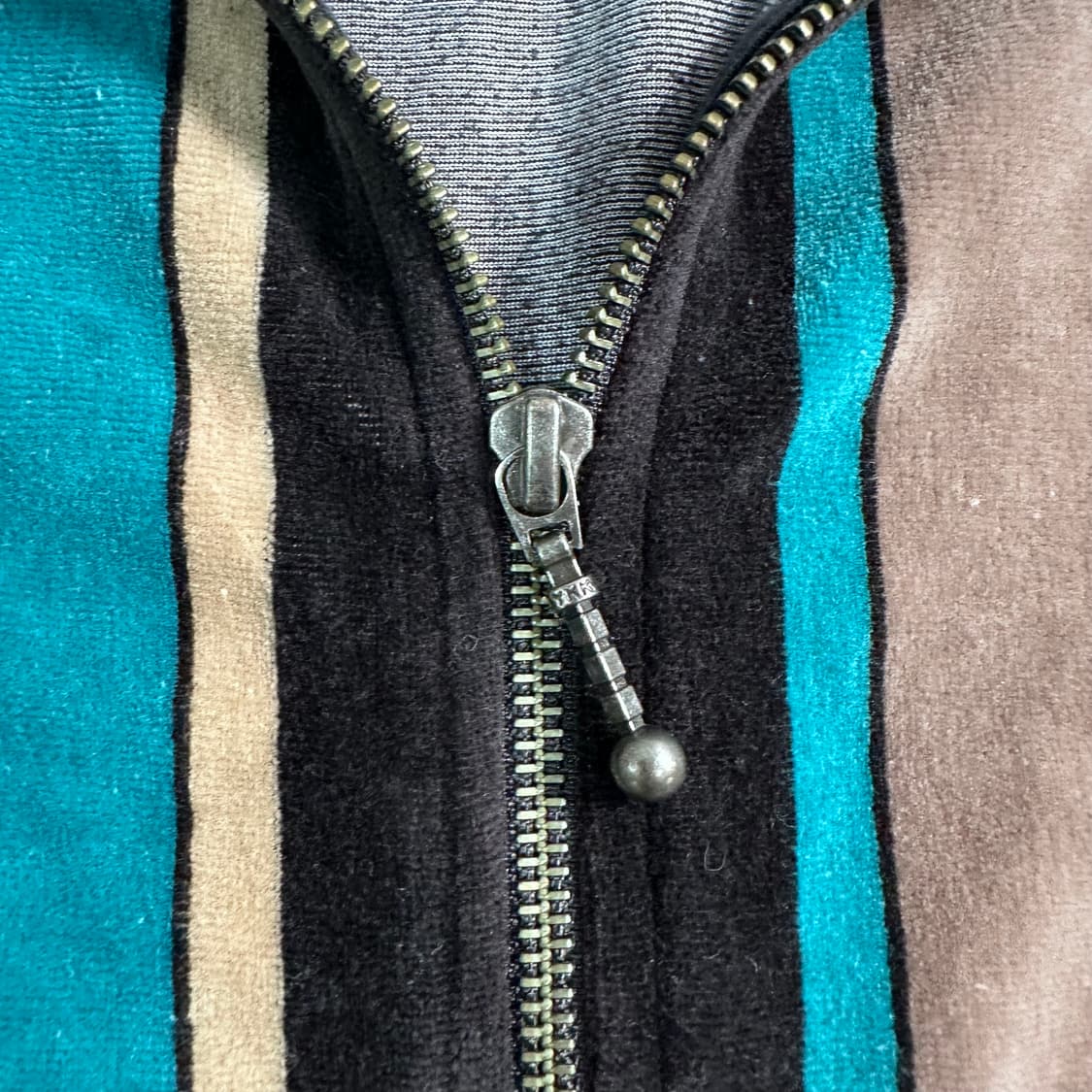 스투시 벨루아 스트라이프 풀 집업  상품이미지4