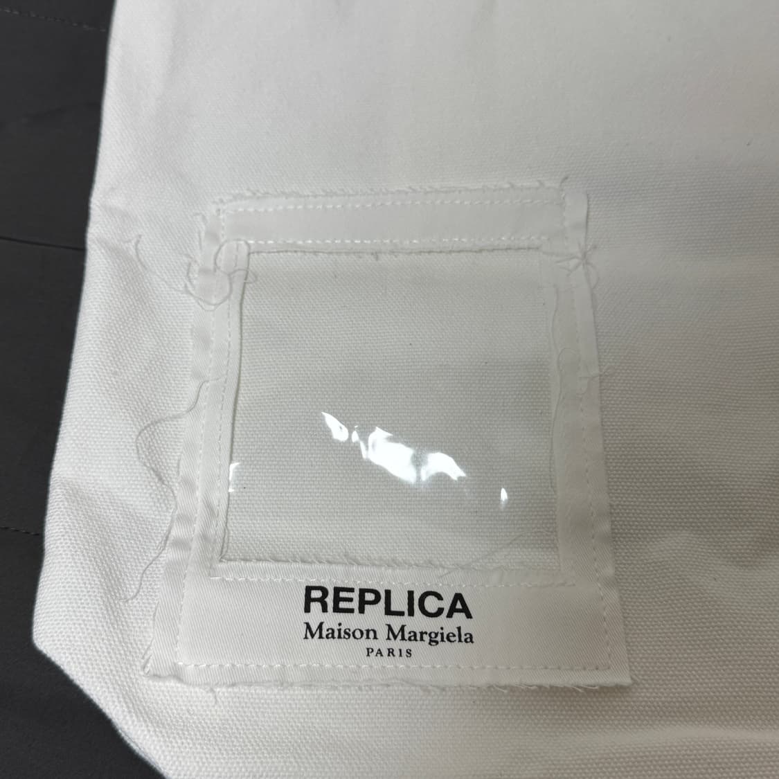 메종 마르지엘라 화이트 캔버스 토트백+파우치 새상품 상품이미지3