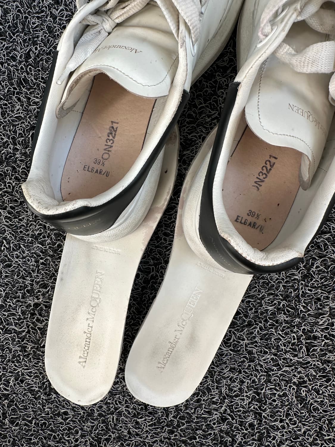 알렉산더 맥퀸 오버솔 스니커즈 39.5 (245/250) 상품이미지6