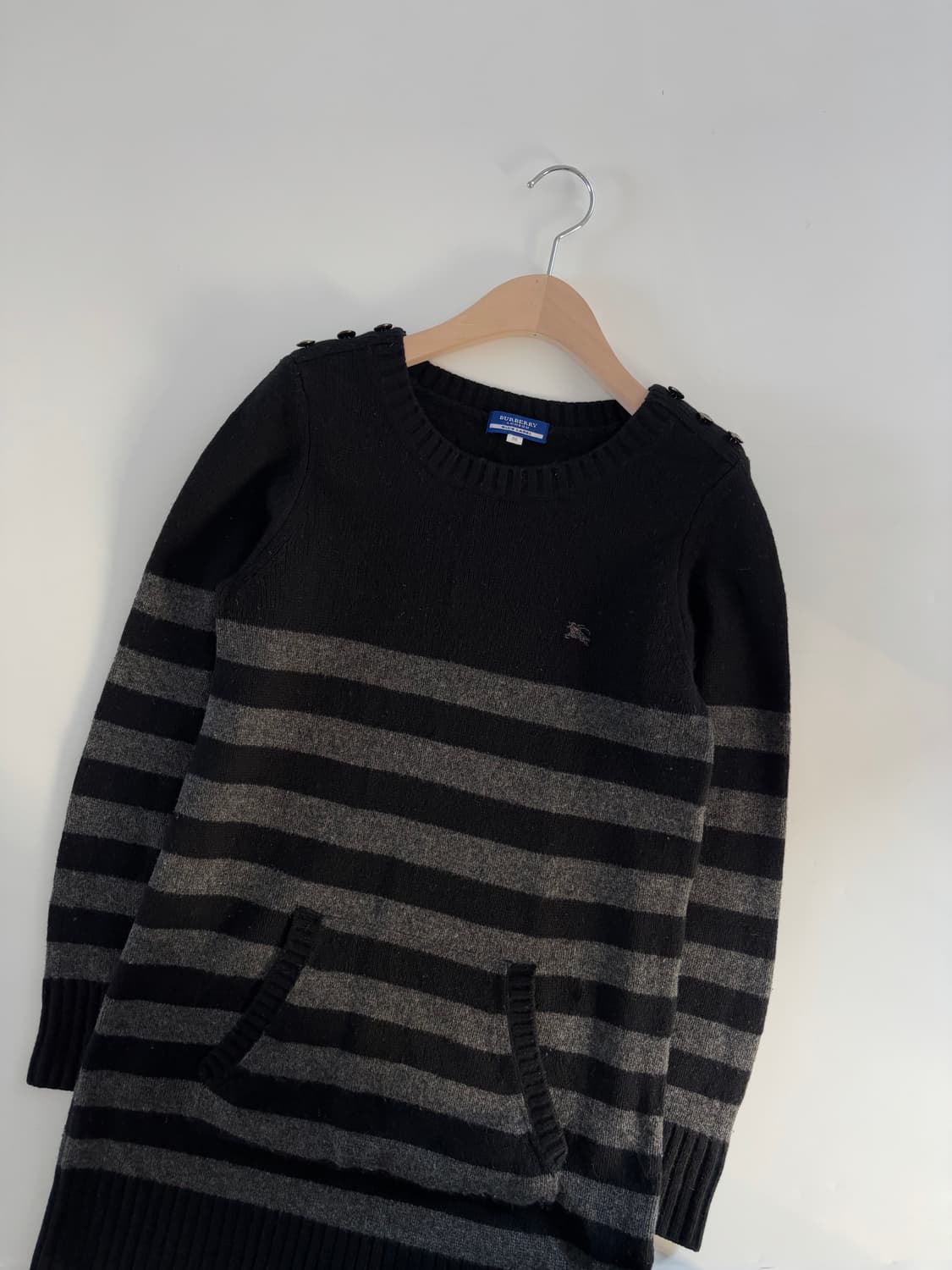 Burberry  버버리 블루라벨 블랙·차콜 스트라이프 니트 원피스 상품이미지4