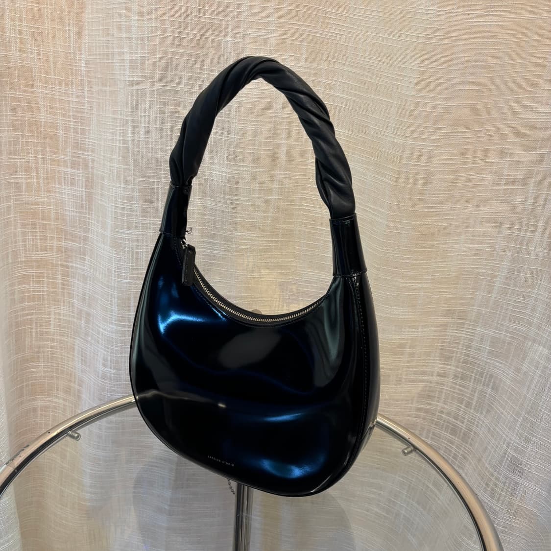 정품 레이트리 스튜디오 에나멜 호보백     상품이미지3