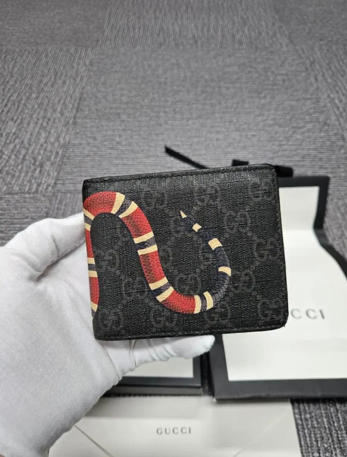 구찌 스네이크 반지갑 상품이미지2