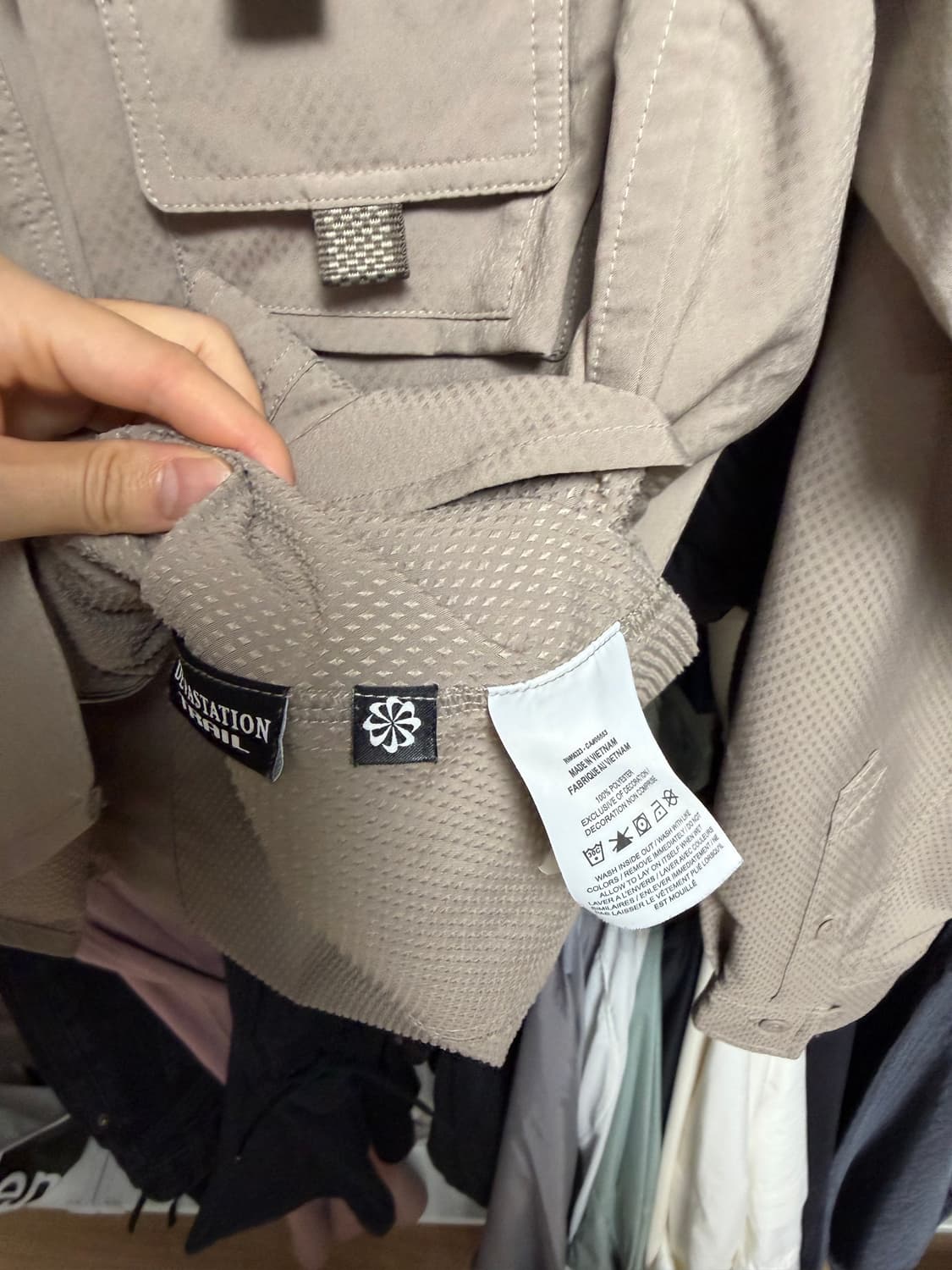 [해외M]나이키 ACG 디베스테이션 트레일 워크 셔츠 문 파슬 - US 상품이미지8