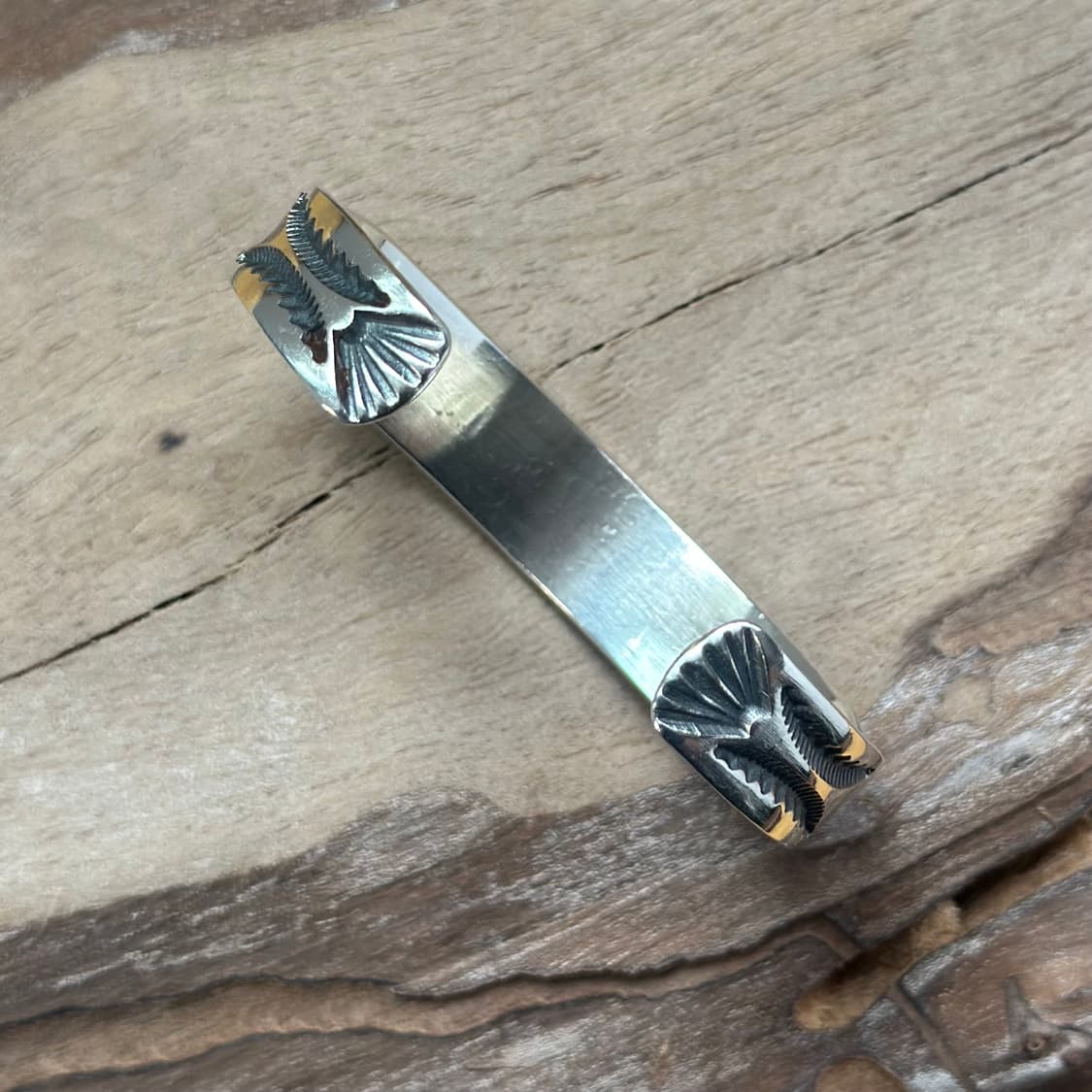 [네이티브 아메리칸] Jerrold Tahe 스탬프 헤비 커프 상품이미지3