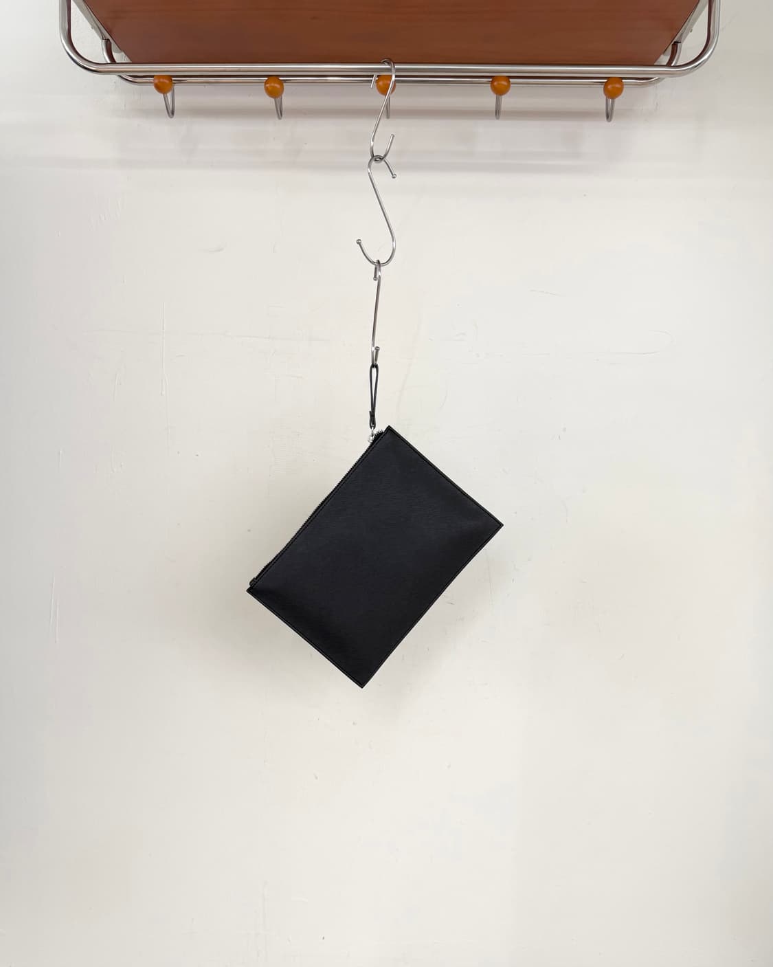 비비안 웨스트우드 블랙 orb로고 클러치백 상품이미지4