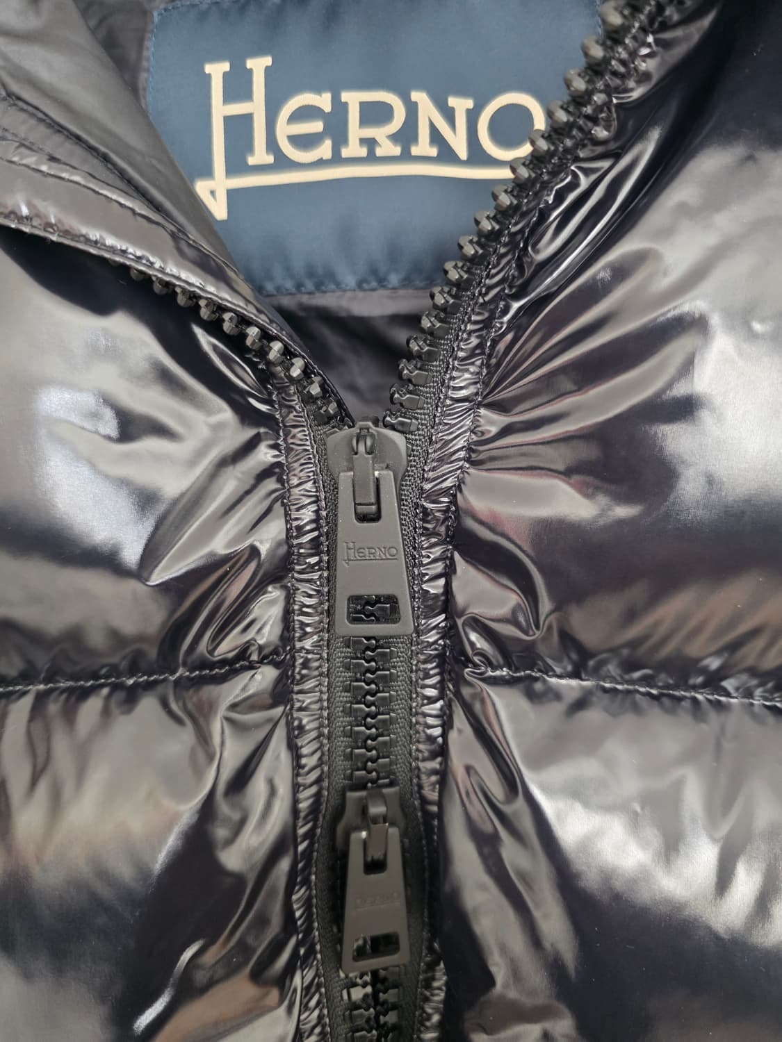 에르노(HERNO)글로스 보머 구스다운 패딩 블랙 (105)자켓 상품이미지4