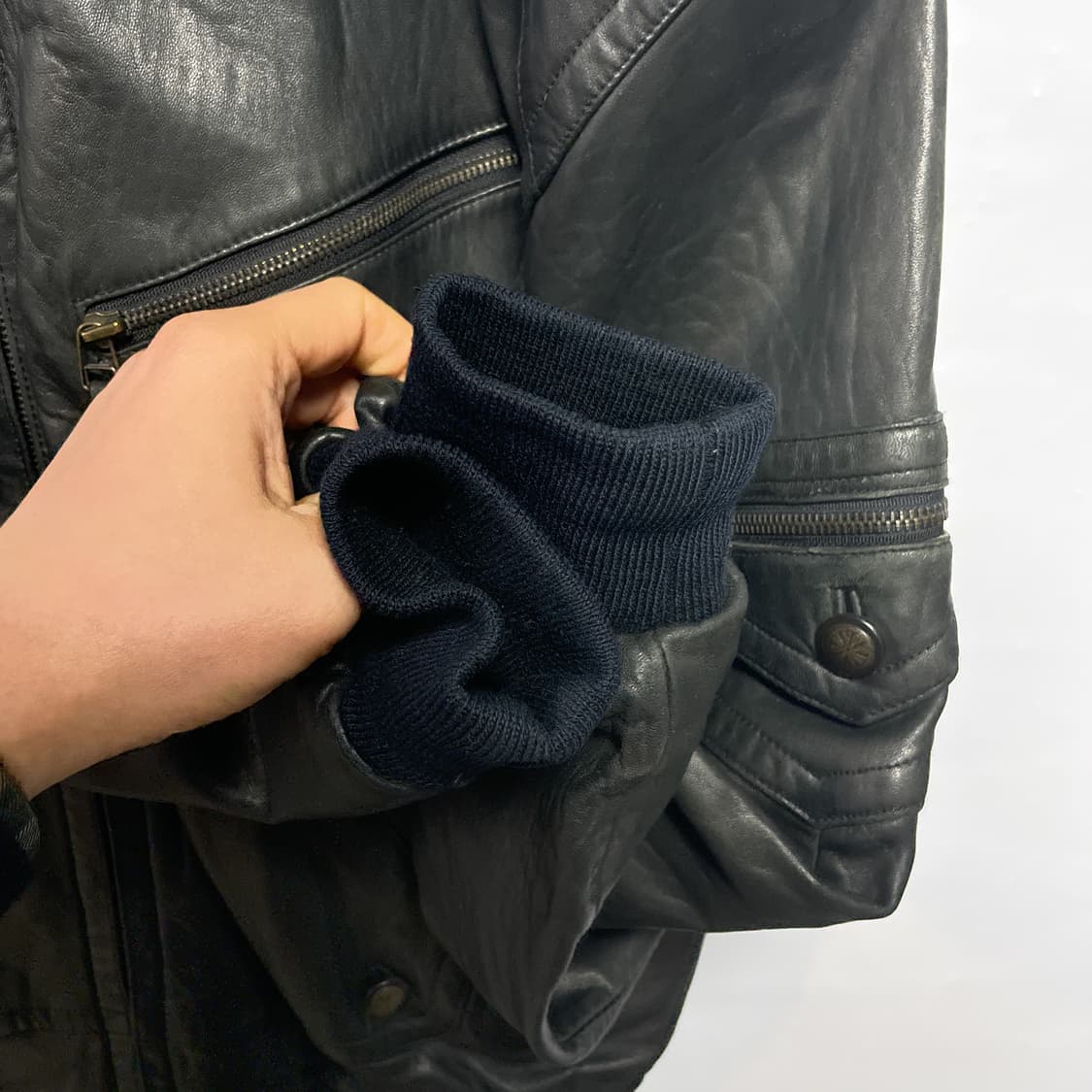 베라펠레 이탈리아 빈티지 가죽 봄버 자켓 블랙 50사이즈 상품이미지7