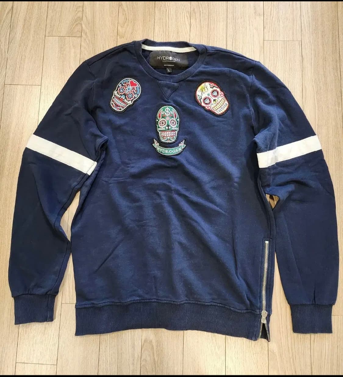 하이드로겐 맨투맨 판매합니다 상품이미지1