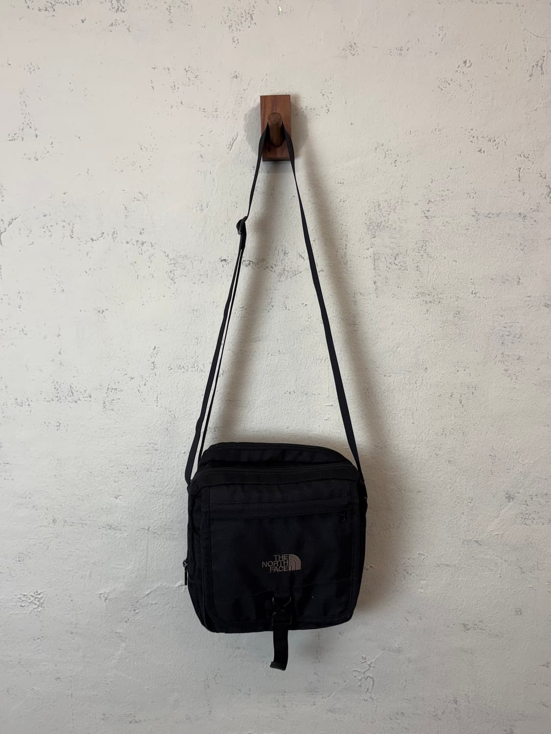 노스페이스 빈티지 스퀘어 크로스백 블랙 상품이미지1