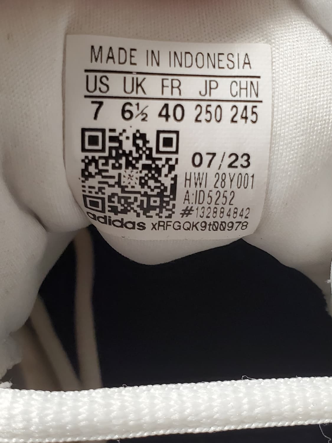 아디다스 운동화 스위치 무브 U 화이트 러닝화 ID5252 사이즈250
 상품이미지9