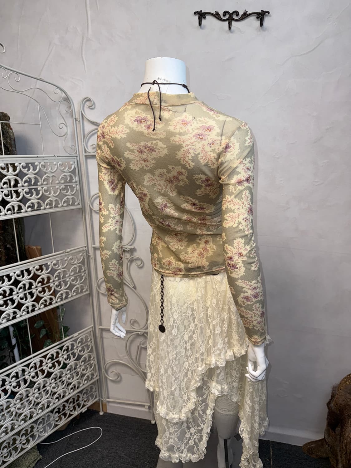 Rectangle blanc cream floral mesh blouse 상품이미지2