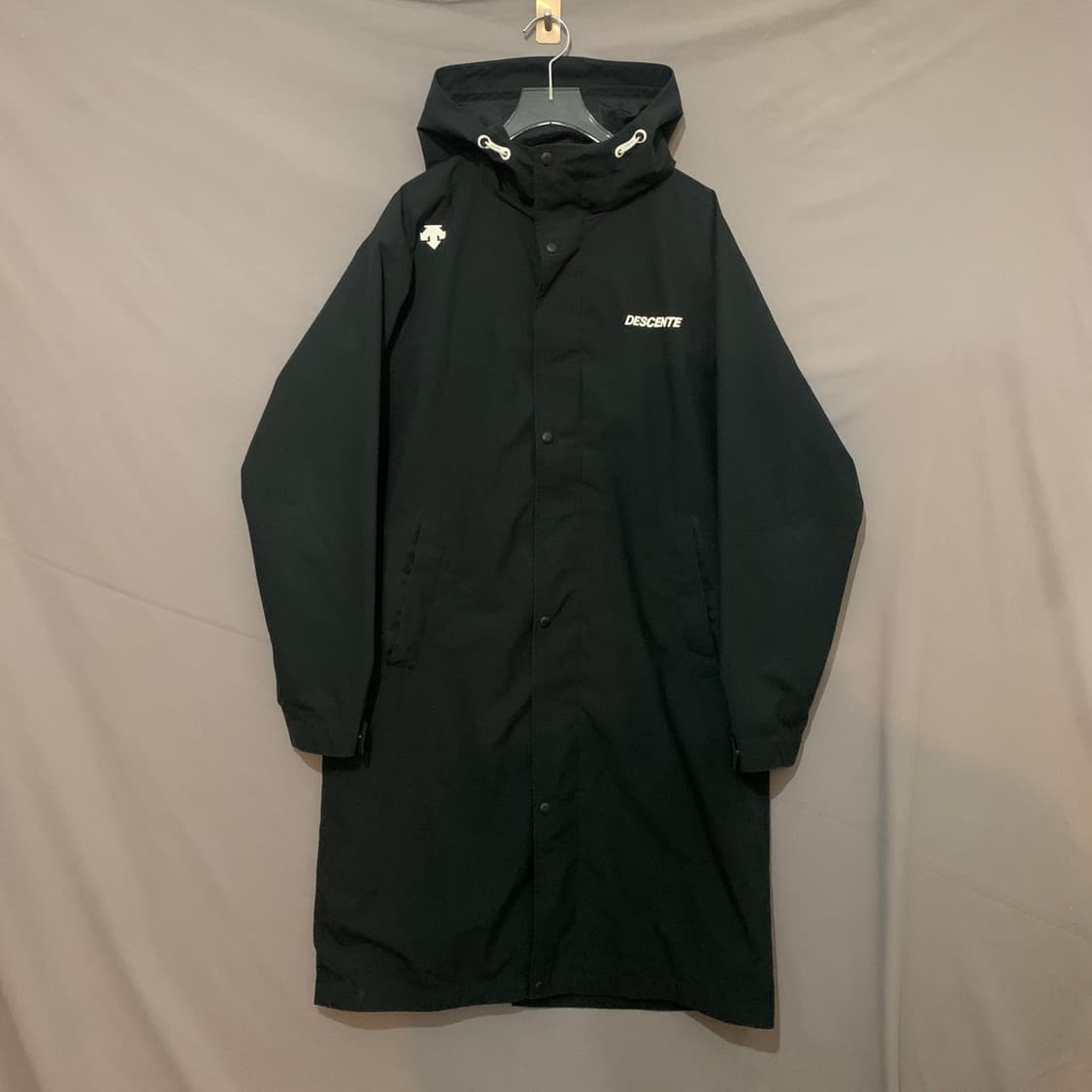 L 데상트 아카이브 V절개 레인코트 롱 바람막이 상품이미지2