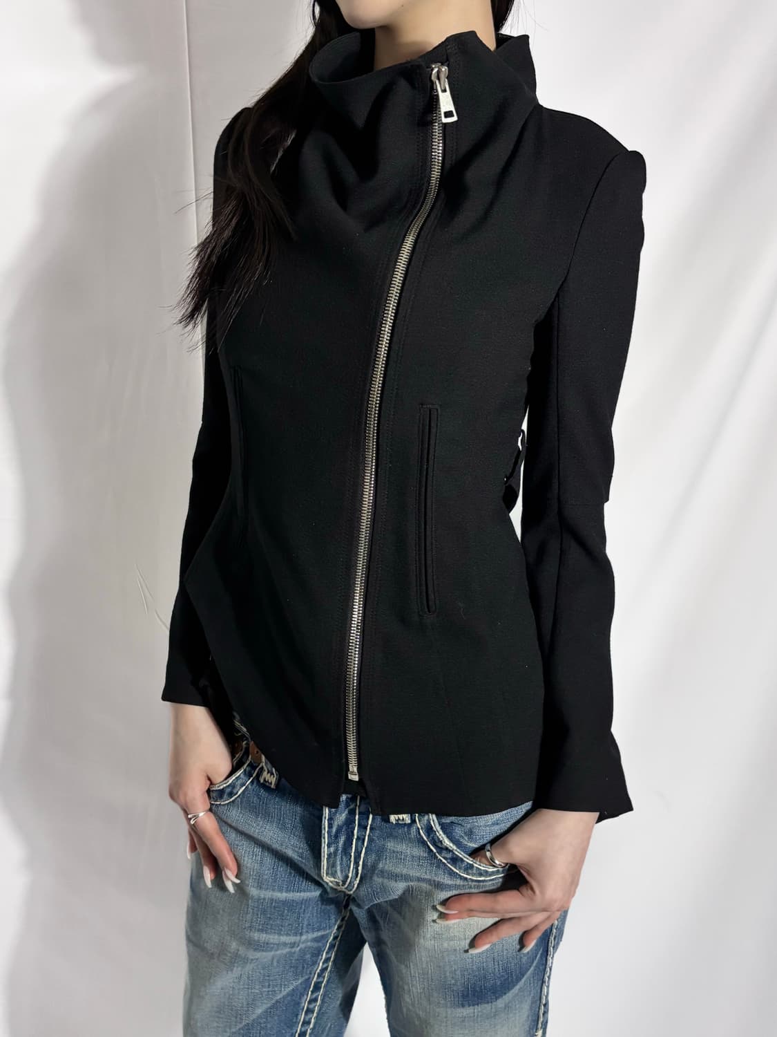 System High-Neck Cut-Out Zip Jacket 상품이미지1