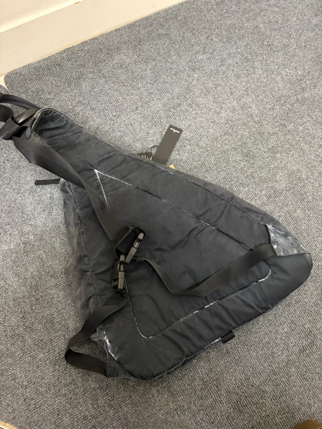 슈프림x스톤아일랜드 페인티드 카모 나일론 숄더백 슬링백 상품이미지2