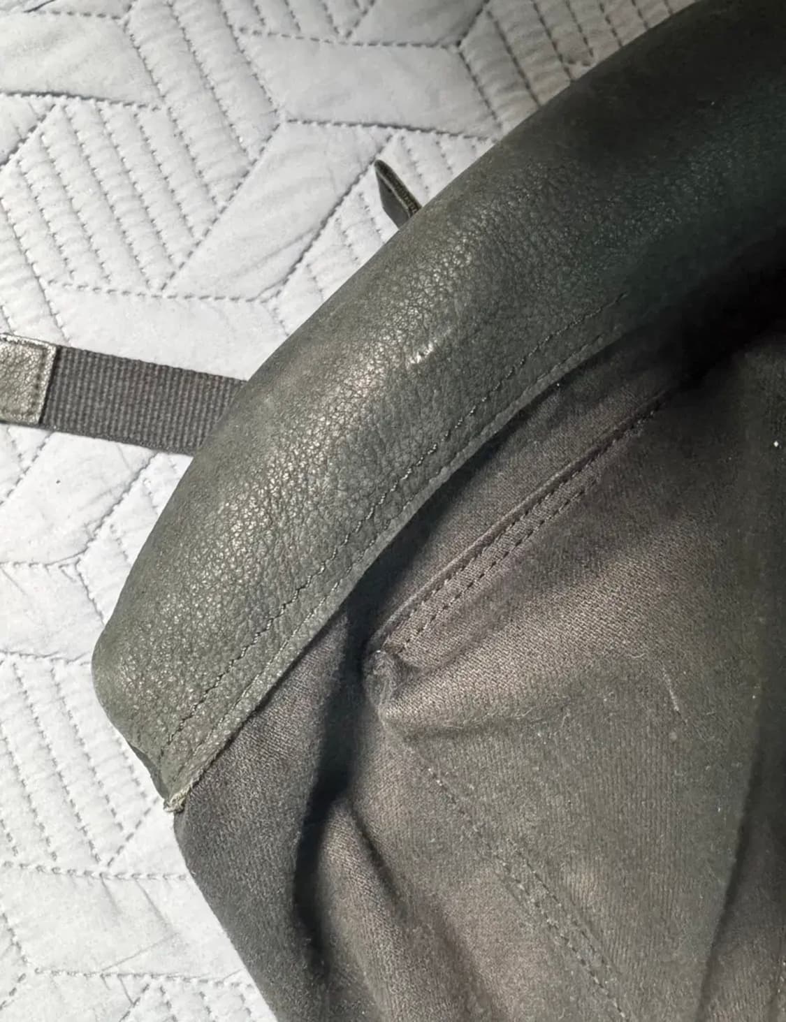 해칭룸 레더 데이팩 상품이미지2