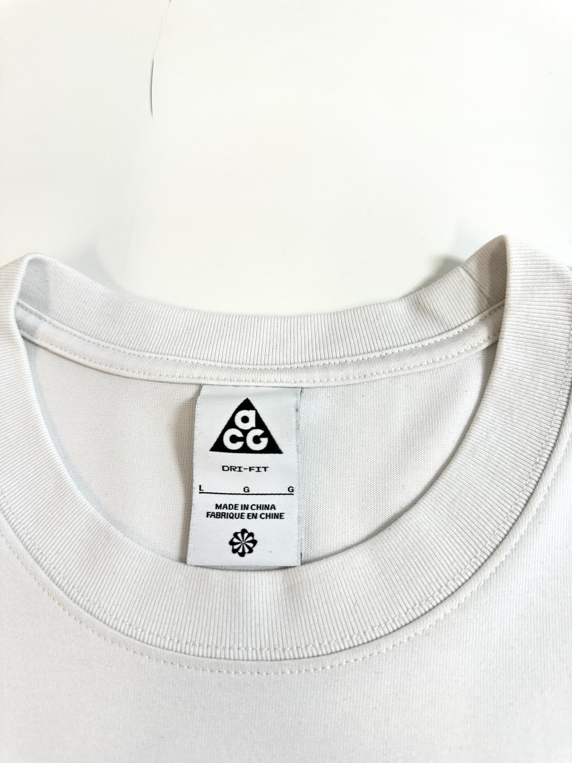 Nike acg 빅로고 반팔 화이트 L 상품이미지4