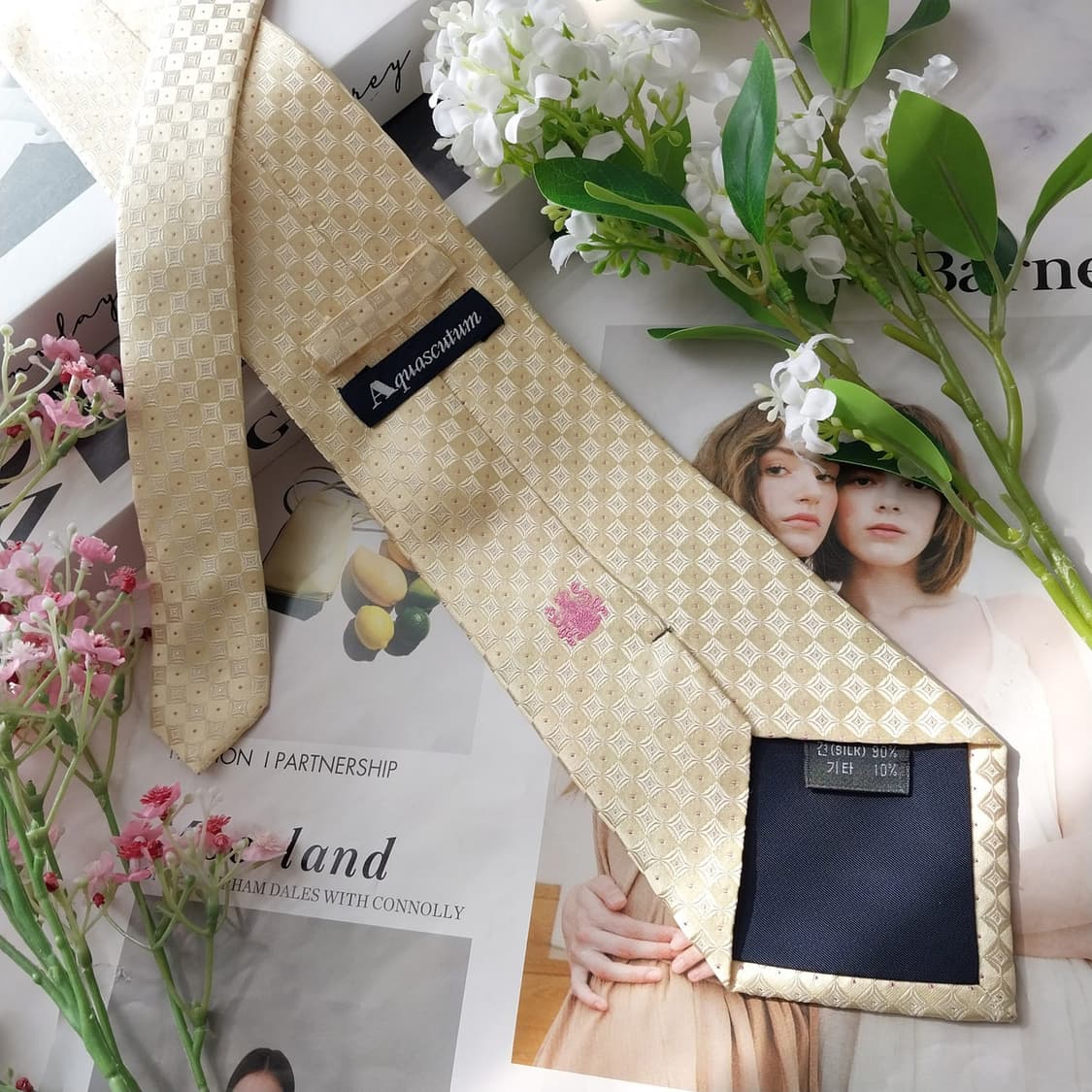 아쿠아스큐텀 실크 자카드 패턴 넥타이 9.3cm A+등급 K2059
 상품이미지3