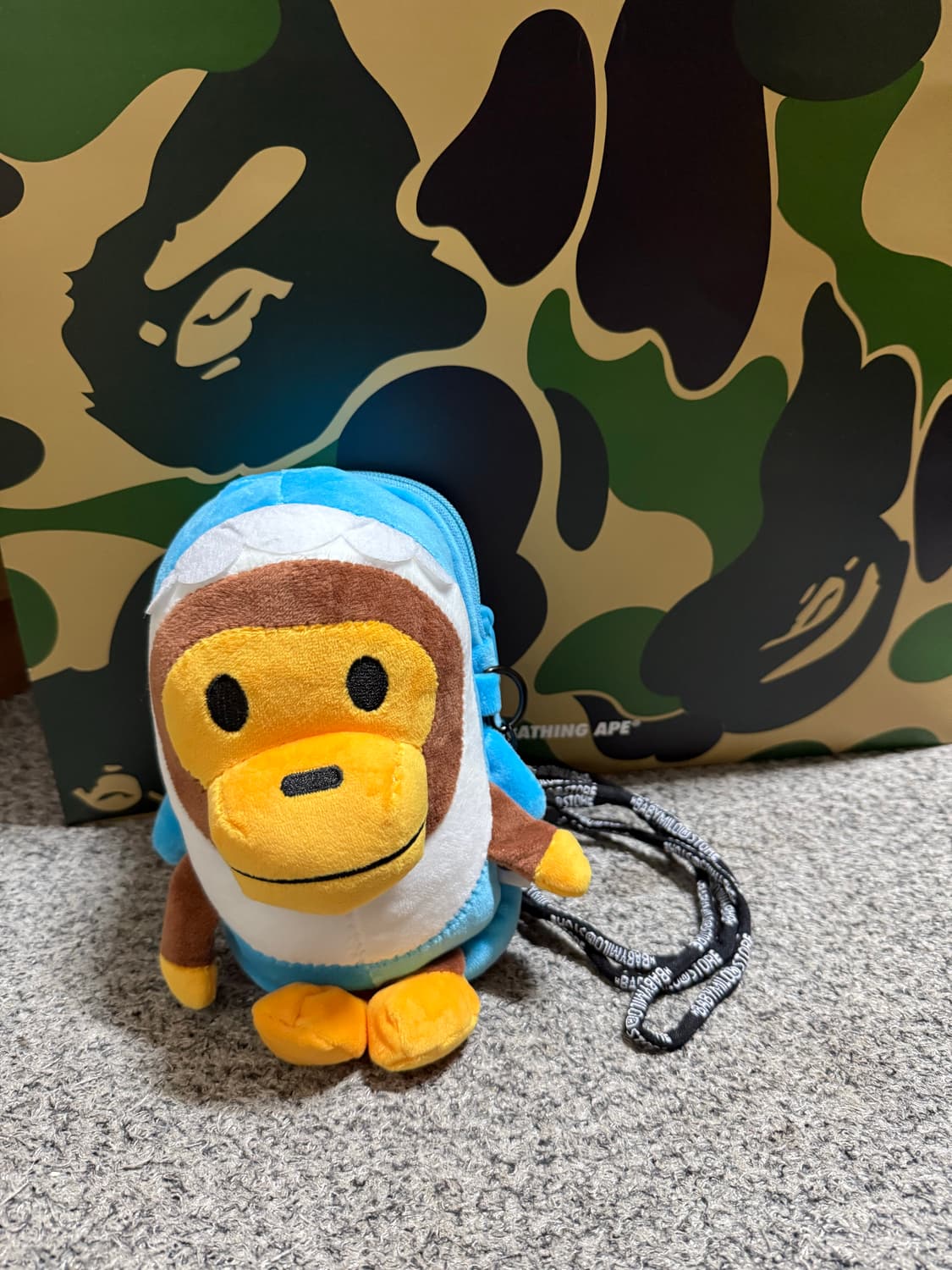 베이프 베이비 마일로 모바일 백 새상품 상품이미지1