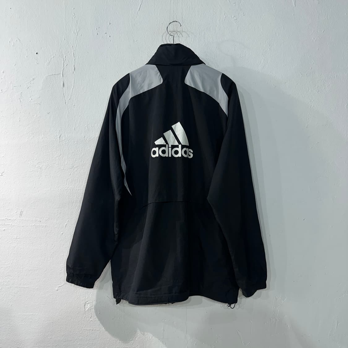 아디다스 리버풀 바람막이 L 상품이미지3