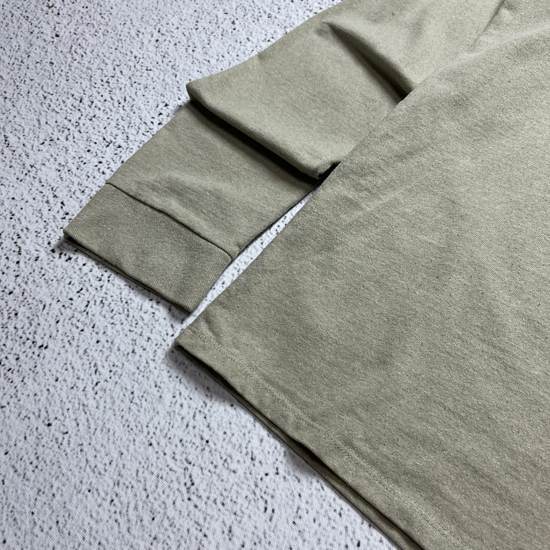Patagonia Long-Sleeved P-6 Logo Tee 상품이미지3