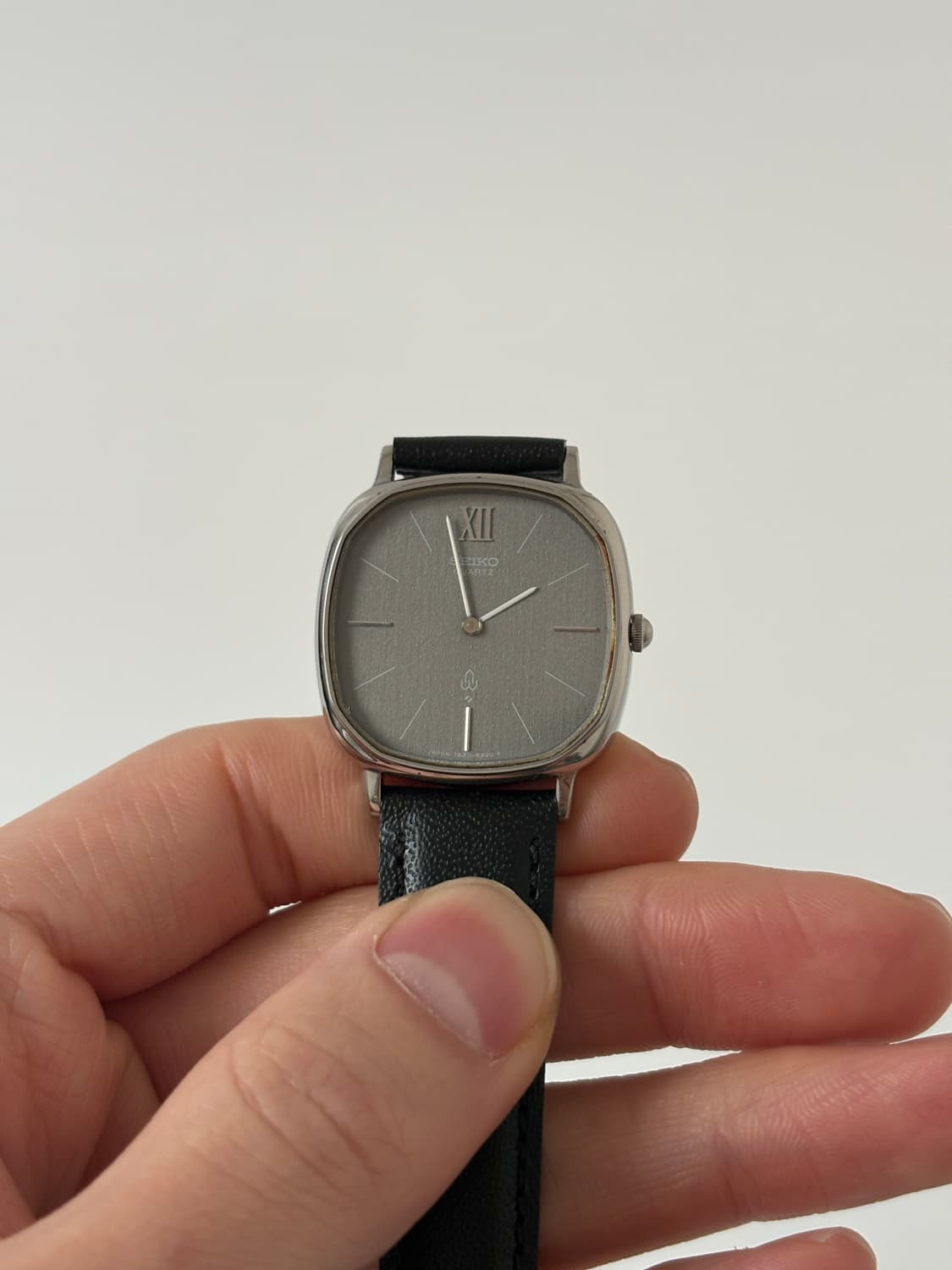1980s Chariot Grey Dial Square Quartz 상품이미지1
