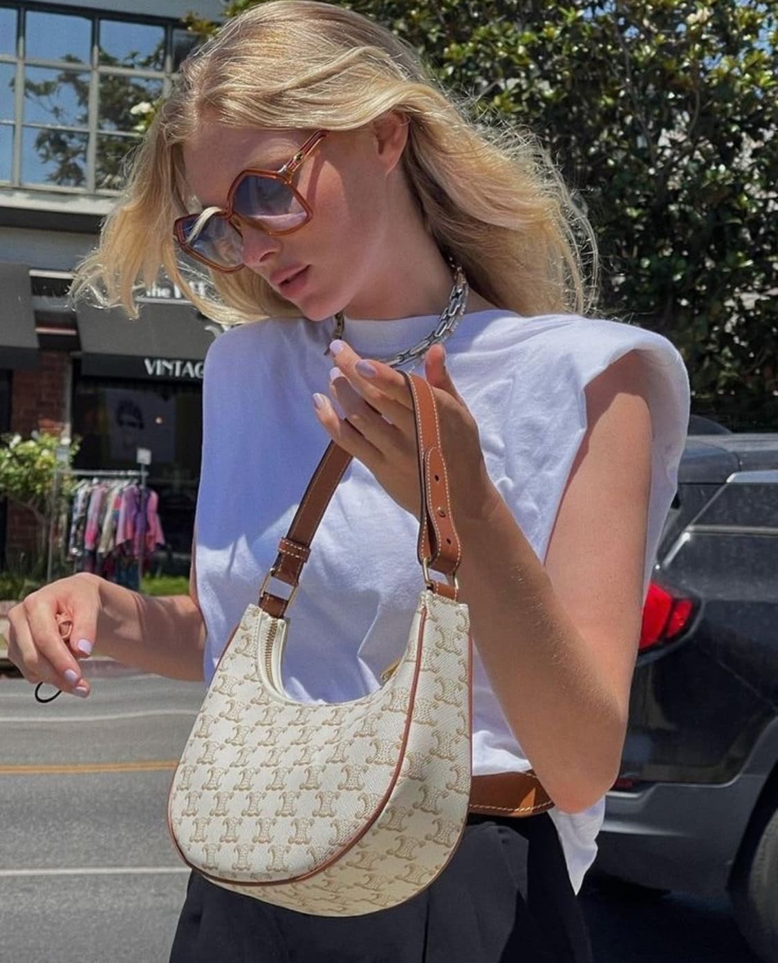 [A+ 정품]  셀린느 아바백 미디움 화이트 상품이미지6