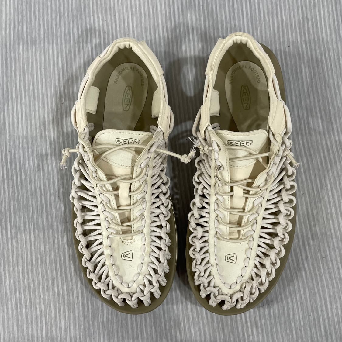 703) KEEN 킨 유니크 샌들 화이트 캡 콘스타크 280mm 상품이미지2