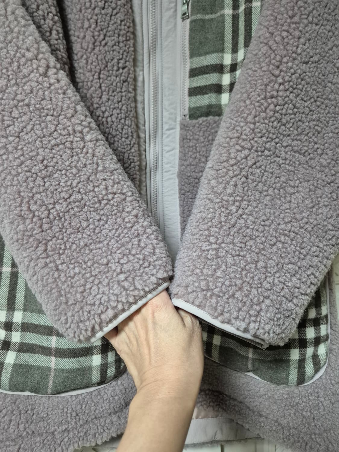 코벳블랑 체크 배색 후리스 점퍼 상품이미지5