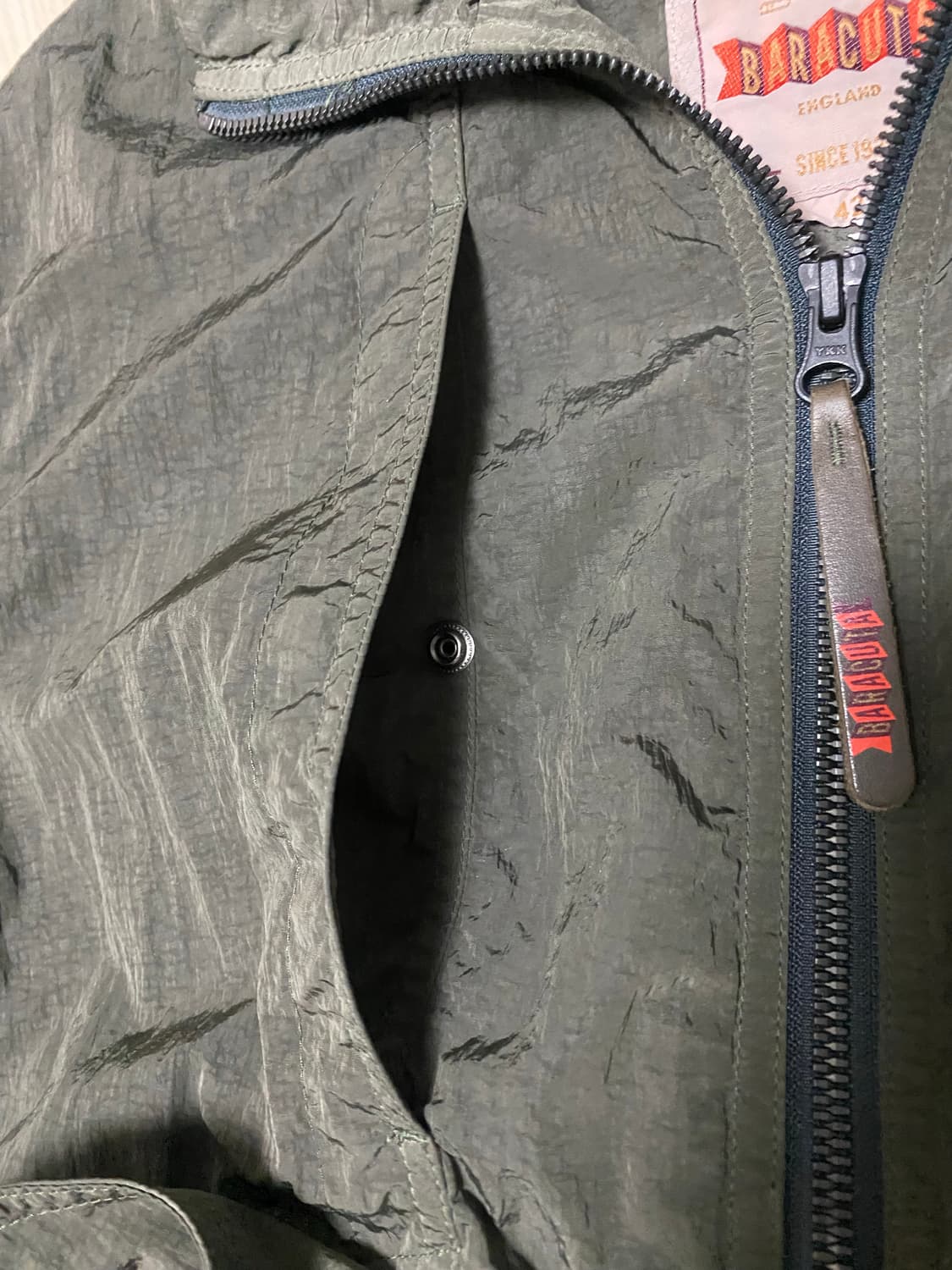 바라쿠타 나일론 후드 붐버자켓 상품이미지3